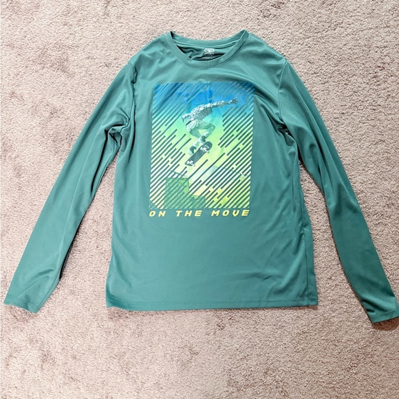 Athletic Works Green Long Sleeve Kids Shirt - Picture 1 of 2